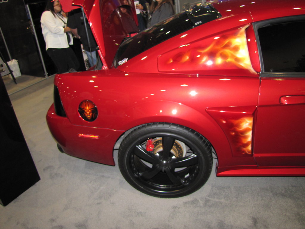 FORD-MUSTANG-RED-FLAMES-2.JPG