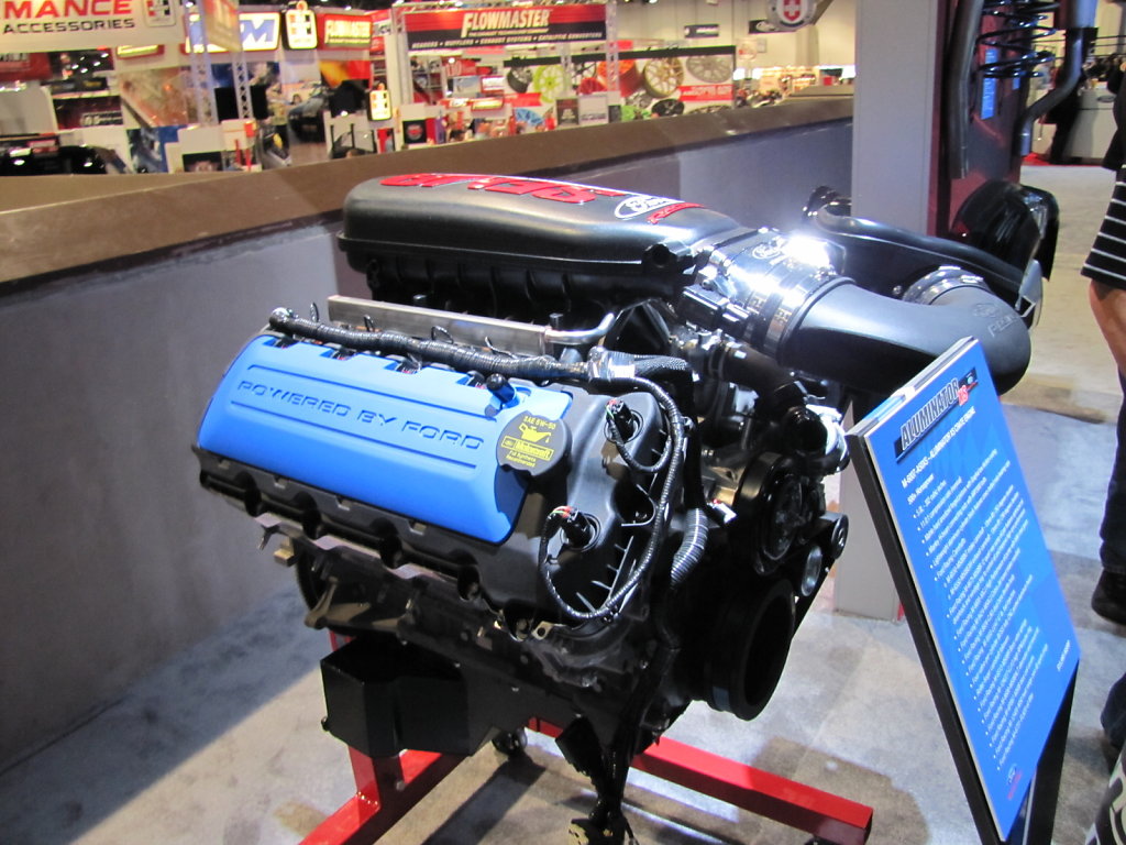 FORD-XS-CRATE-ENGINE.JPG